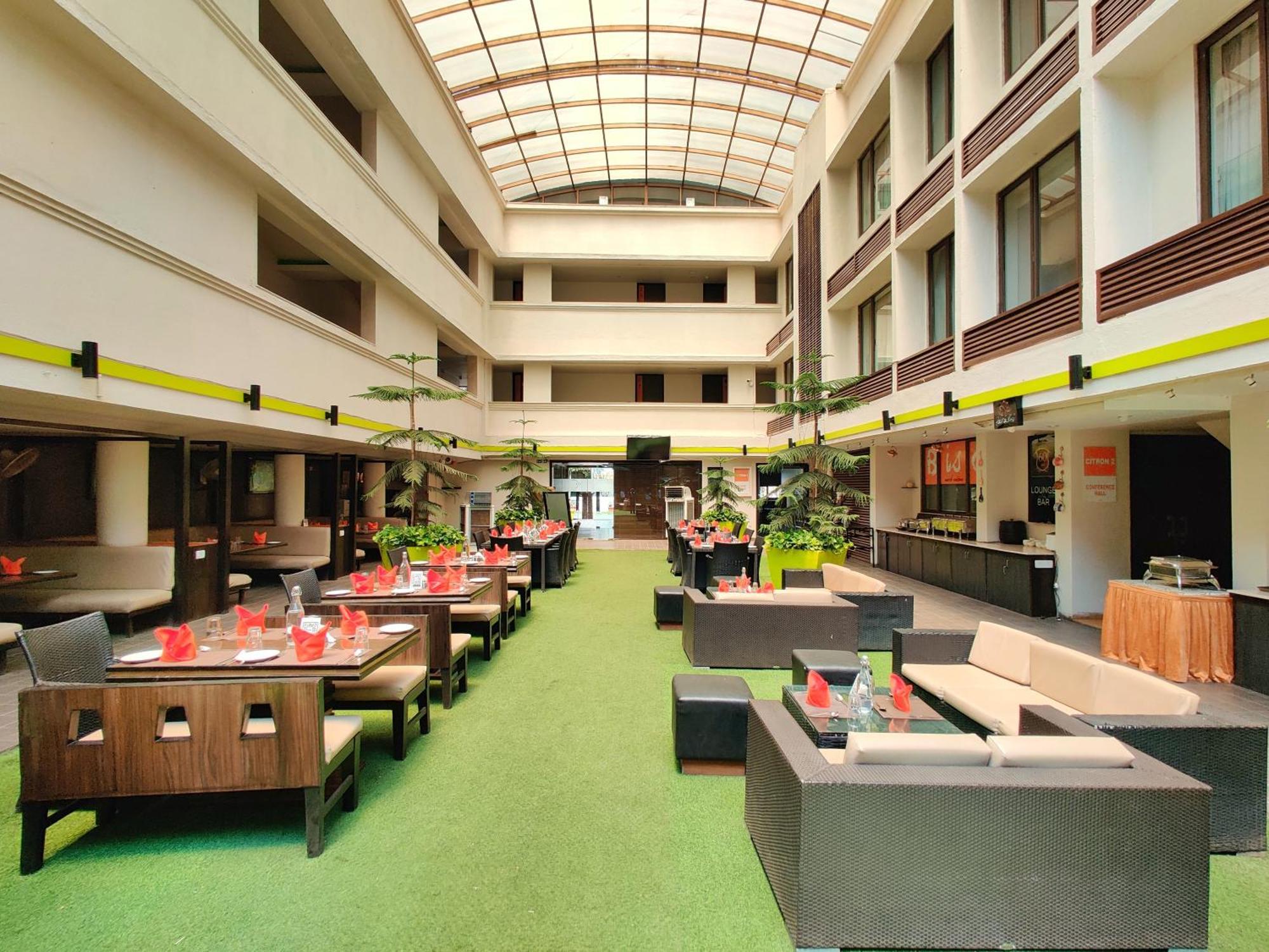 Citrus Hotel Lonavala Exterior foto