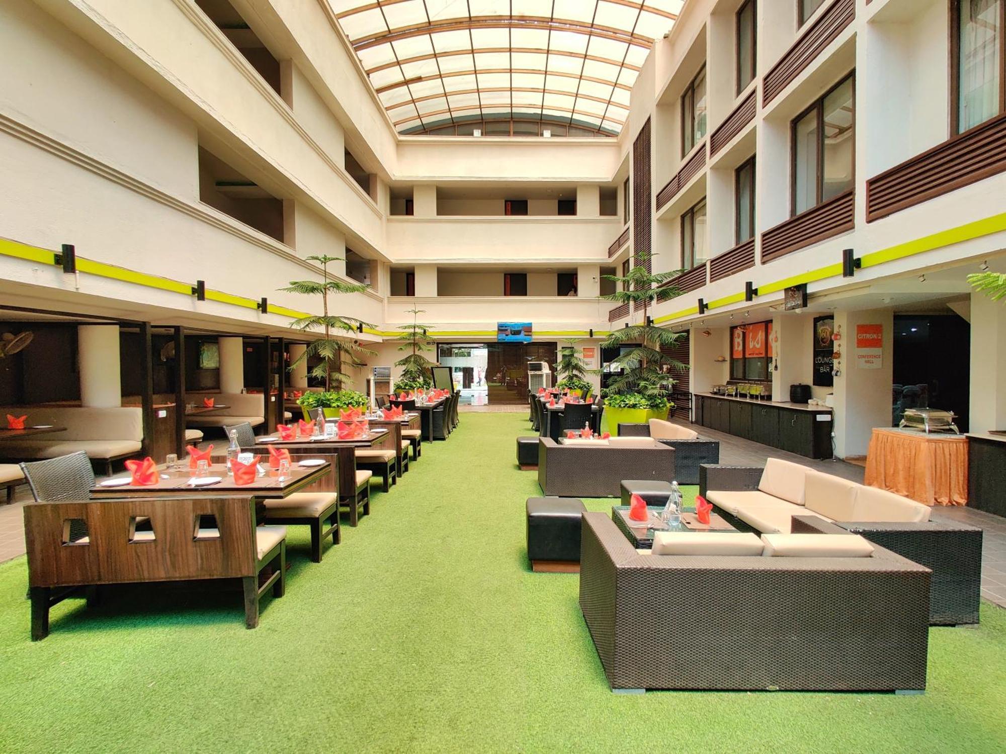 Citrus Hotel Lonavala Exterior foto